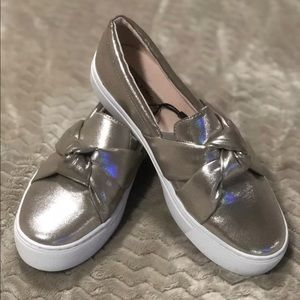 Zara Basic Sneakers With Knots Size 10